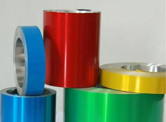 Kleurlak bedekte aluminiumfoliefilm voor snoepverpakking van chocolade