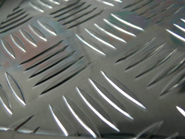Zwarte aluminiumdiamantpaluminiumreflectorplaataluminiumductplaataluminiumplaatcirkel,1 4aluminiumdiamantplaat