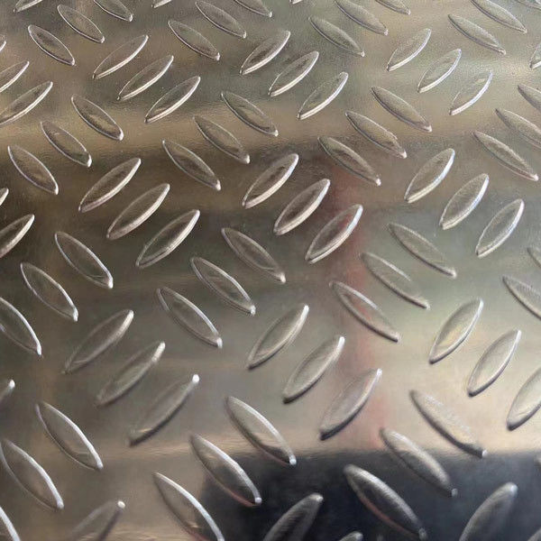 Aluminium checkplaat 3 mm dik 1060 3003 Aluminium checkplaat gebruikt voor anti-glijden en decoratie